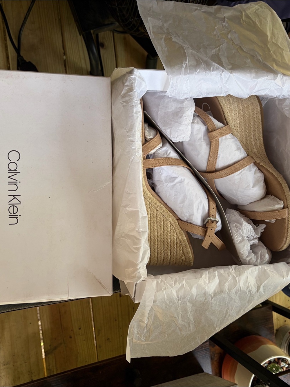 Calvin Klein Nude Cross-Strap Leather Sandals - Picture 14 of 14